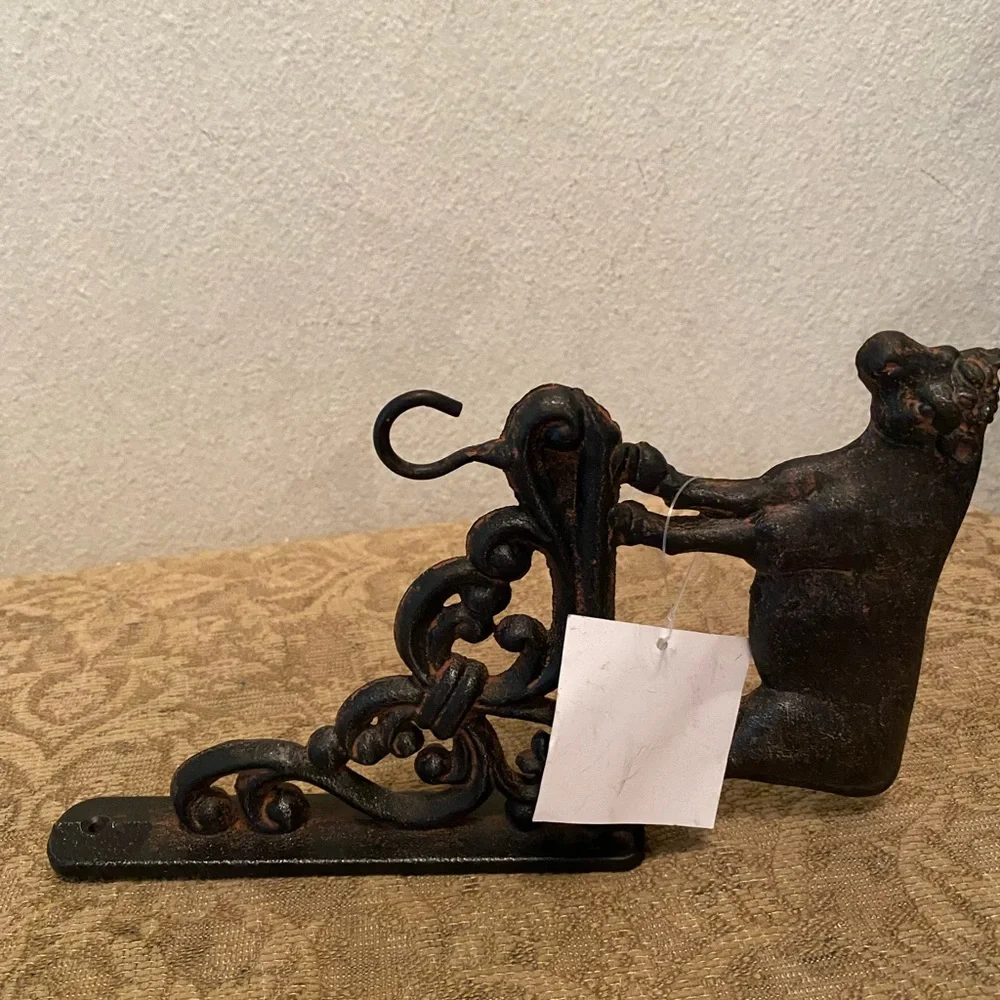 Cast iron Cow Corner Bracket Hanger NWT
